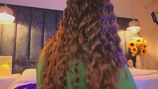 Ariannaa Suarez1 online show from February 26, 2026, 7:35 pm