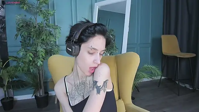 Snapshot of lisbatsyy chatting on March 9, 2025, 3:54 am lisbatsyy online show from March 9, 2025, 3:54 am