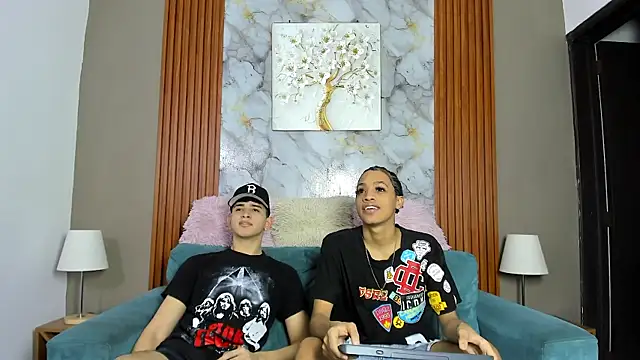 Snapshot of KING_OFF_BOYS chatting on April 22, 2026, 7:26 pm KING OFF BOYS online show from April 22, 2026, 7:26 pm