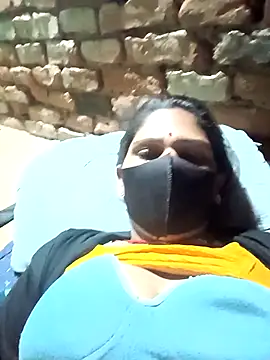 Snapshot of Chhavi_Chadha chatting on February 11, 2026, 10:04 pm Chhavi Chadha online show from February 11, 2026, 10:04 pm