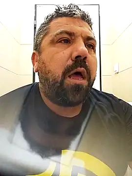 Snapshot of Alexander18edd chatting on October 7, 2025, 10:34 am Alexander18edd online show from October 7, 2025, 10:34 am