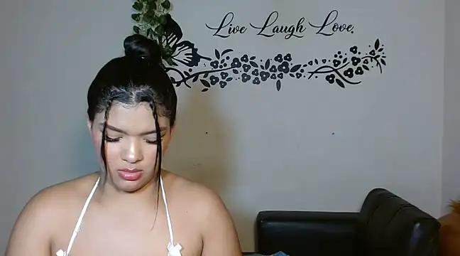 Adele Adkins19 online show from March 12, 2025, 6:33 pm