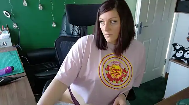 CurvyNolaMILFx online show from March 13, 2025, 10:47 am