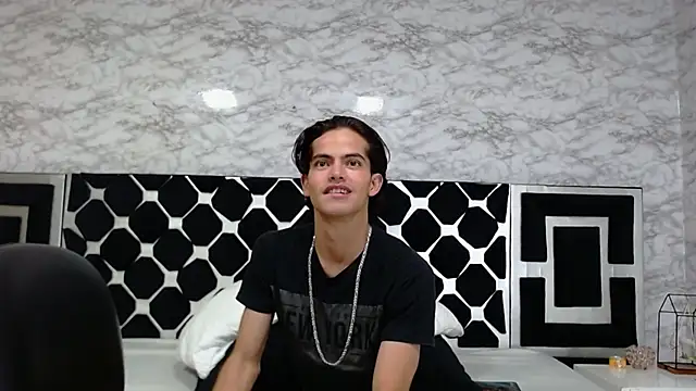 Snapshot of Maximoherrera_16 chatting on March 1, 2025, 6:35 am Maximoherrera 16 online show from March 1, 2025, 6:35 am