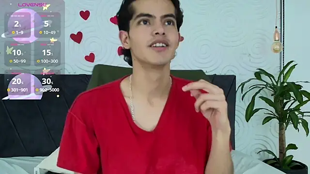 Maximoherrera 16 online show from May 20, 2026, 12:44 pm