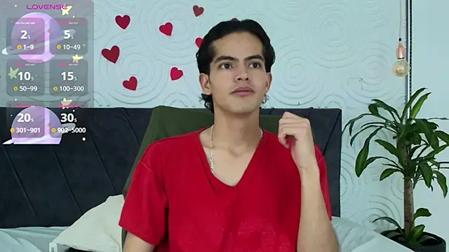 Maximoherrera 16 online show from May 22, 2026, 12:22 pm