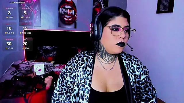Snapshot of Veronika_metal chatting on April 21, 2026, 9:39 pm Veronika metal online show from April 21, 2026, 9:39 pm