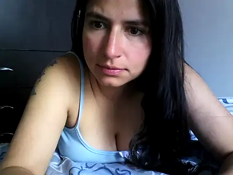 Escarcha-blue online show from February 25, 2025, 4:31 pm