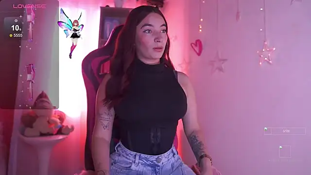 Snapshot of issa_monterrey chatting on October 2, 2025, 8:49 pm issa monterrey online show from October 2, 2025, 8:49 pm