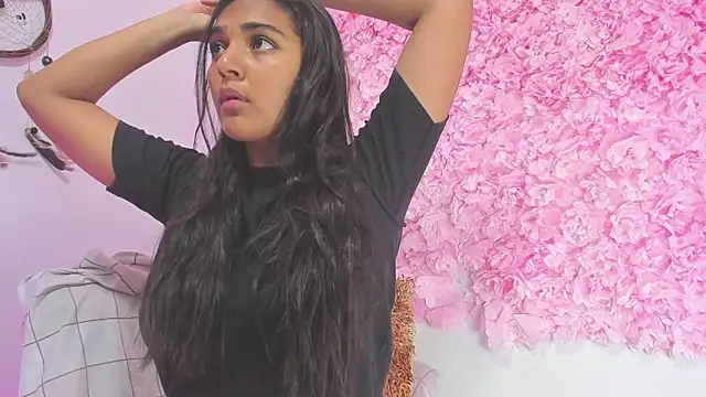 Melodymoore  online show from February 28, 2026, 10:44 pm