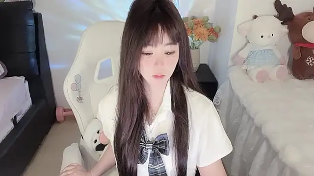 Milla-z online show from September 21, 2025, 7:32 am