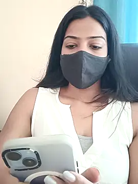 Snapshot of CRAZY__BITE chatting on April 12, 2026, 9:47 am CRAZY BITE online show from April 12, 2026, 9:47 am