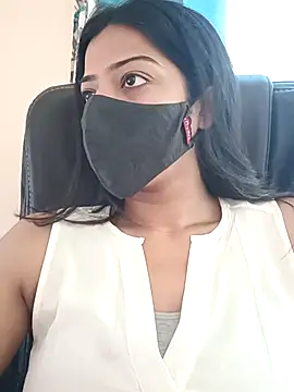 Snapshot of CRAZY__BITE chatting on April 16, 2026, 10:49 am CRAZY BITE online show from April 16, 2026, 10:49 am