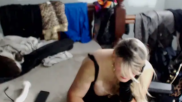 emmex671 online show from October 27, 2025, 1:09 am