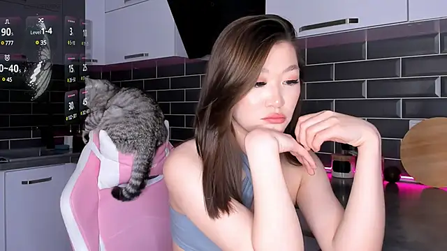 ShaiyaMinn3 online show from February 27, 2025, 11:59 pm