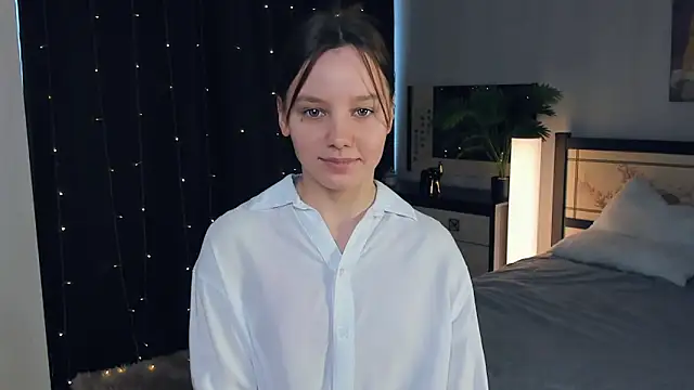 Snapshot of EdinaCordner chatting on March 2, 2025, 8:05 am EdinaCordner online show from March 2, 2025, 8:05 am