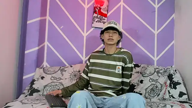 Snapshot of Maxxi_hot23 chatting on September 26, 2025, 7:29 pm Maxxi hot23 online show from September 26, 2025, 7:29 pm