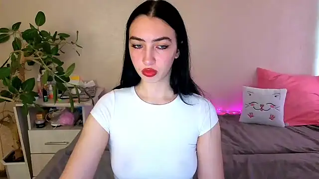 WildKittenX  online show from May 29, 2026, 3:59 am