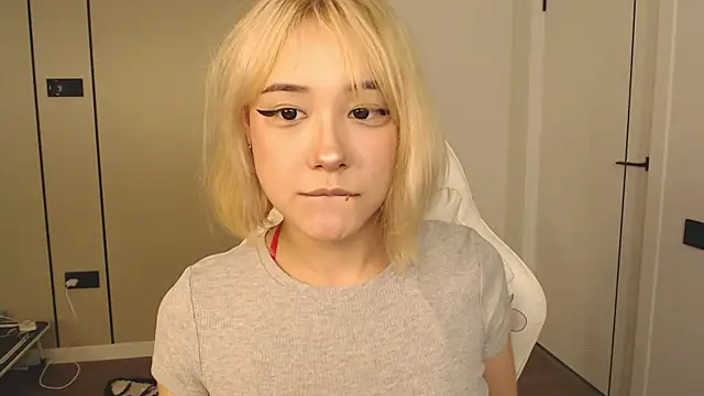 Snapshot of ka00ru_chan chatting on July 27, 2026, 6:15 pm ka00ru chan online show from July 27, 2026, 6:15 pm