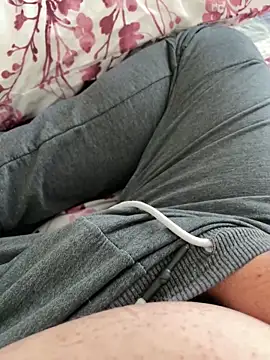 Snapshot of littletoy64 chatting on March 3, 2025, 2:15 pm littletoy64 online show from March 3, 2025, 2:15 pm