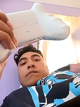 crisssalazar online show from March 12, 2025, 2:30 am