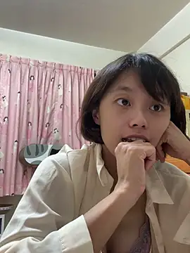 ladypaggy online show from October 12, 2025, 3:22 pm