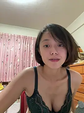 Snapshot of ladypaggy chatting on April 9, 2026, 3:39 pm ladypaggy online show from April 9, 2026, 3:39 pm