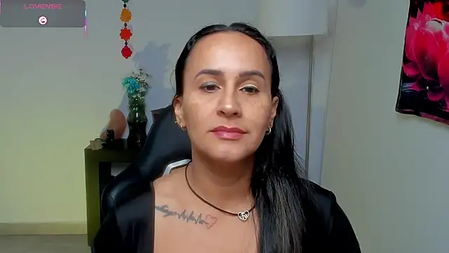 Snapshot of Sara_Charmy chatting on June 2, 2026, 11:23 am Sara Charmy online show from June 2, 2026, 11:23 am