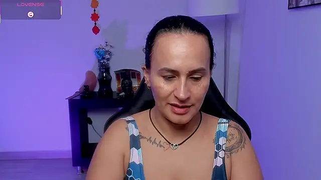 Snapshot of Sara_Charmy chatting on June 4, 2026, 11:05 am Sara Charmy online show from June 4, 2026, 11:05 am