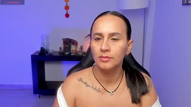 Snapshot of Sara_Charmy chatting on June 15, 2026, 12:18 pm Sara Charmy online show from June 15, 2026, 12:18 pm