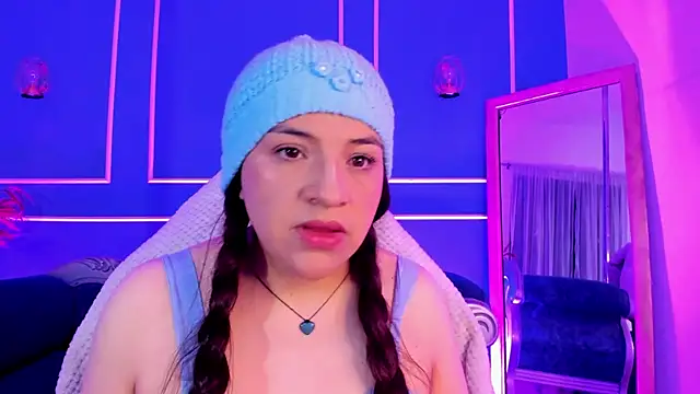 TaraTaylorr online show from December 17, 2025, 3:12 am