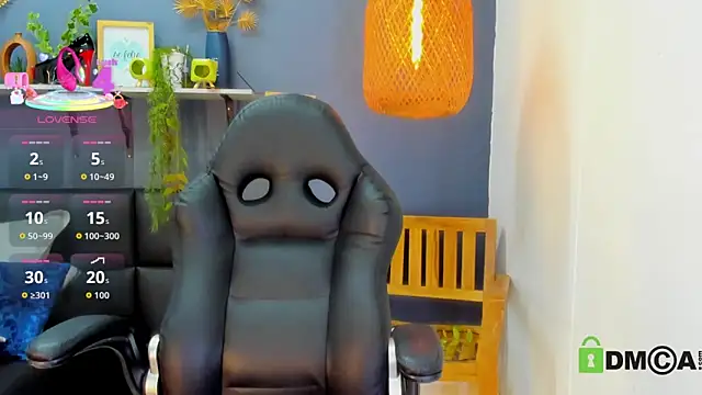 yessila parker online show from March 22, 2026, 9:23 am