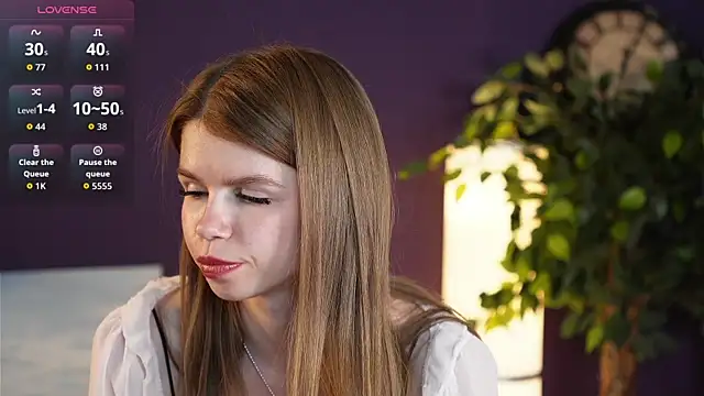 AmityDilley online show from October 17, 2025, 7:44 am