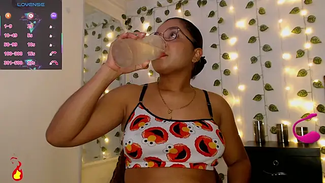 victtoria cane63 online show from May 14, 2026, 10:27 pm