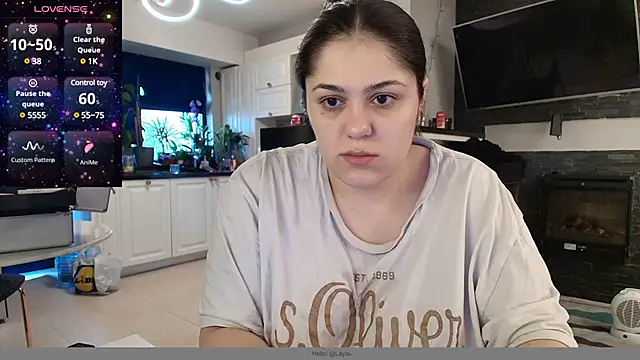 Layla- online show from January 21, 2025, 9:13 am