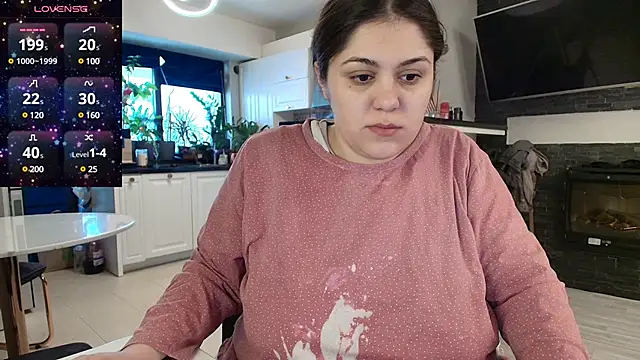 Layla- online show from February 20, 2025, 11:31 am