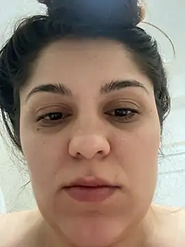 Layla- online show from March 8, 2026, 10:57 pm