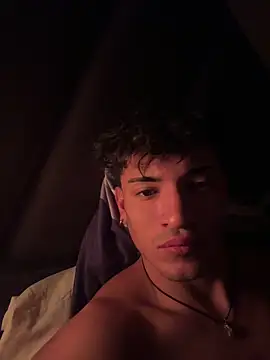 Snapshot of Re7ina chatting on March 24, 2026, 9:25 am Re7ina online show from March 24, 2026, 9:25 am