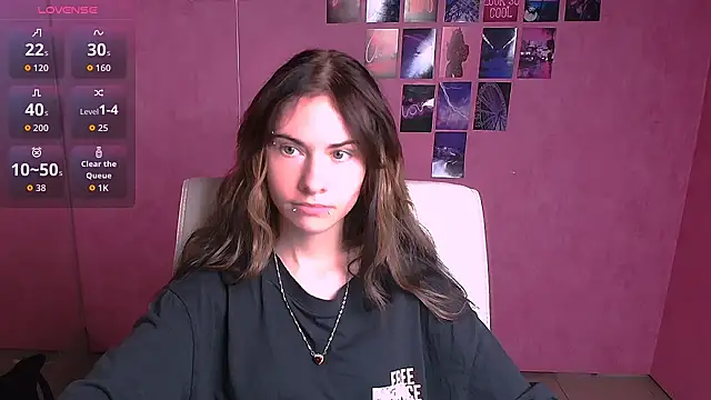 Snapshot of Fiona_Night chatting on June 18, 2026, 5:19 am Fiona Night online show from June 18, 2026, 5:19 am