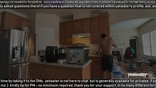 Snapshot of yetieater chatting on December 17, 2024, 7:26 pm yetieater online show from December 17, 2024, 7:26 pm