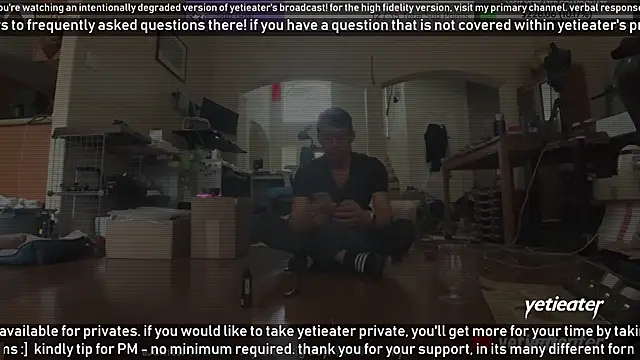 Snapshot of yetieater chatting on January 17, 2025, 9:39 pm yetieater online show from January 17, 2025, 9:39 pm