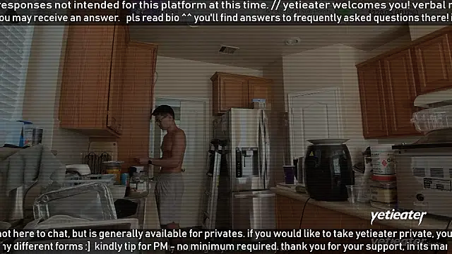 Snapshot of yetieater chatting on February 10, 2026, 6:45 pm yetieater online show from February 10, 2026, 6:45 pm