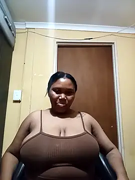 Snapshot of JuicyMilkyTizzy chatting on April 4, 2026, 9:23 pm JuicyMilkyTizzy online show from April 4, 2026, 9:23 pm