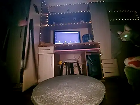 Snapshot of Nike-reactor chatting on March 2, 2026, 8:04 pm Nike-reactor online show from March 2, 2026, 8:04 pm