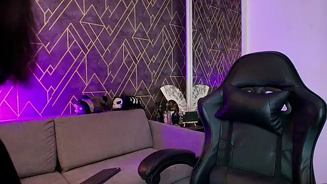 Tahara Romanov online show from March 27, 2026, 2:50 pm