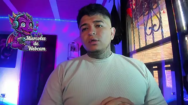 Strip Classes Col online show from November 5, 2025, 3:01 pm