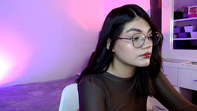 Snapshot of _Camilaaa_ chatting on October 16, 2025, 3:07 am  Camilaaa  online show from October 16, 2025, 3:07 am