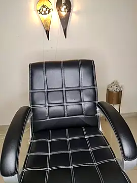 Snapshot of Noor-Bold chatting on March 15, 2025, 10:11 pm Noor-Bold online show from March 15, 2025, 10:11 pm