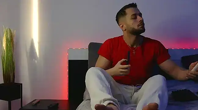 Snapshot of nicholasX1 chatting on March 14, 2025, 6:10 am nicholasX1 online show from March 14, 2025, 6:10 am