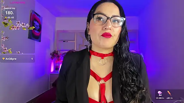 Snapshot of tamara_rouse1 chatting on October 3, 2025, 4:53 am tamara rouse1 online show from October 3, 2025, 4:53 am
